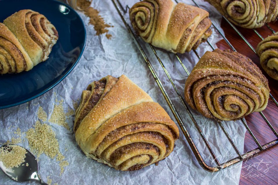 Einfache vegane Franzbrötchen