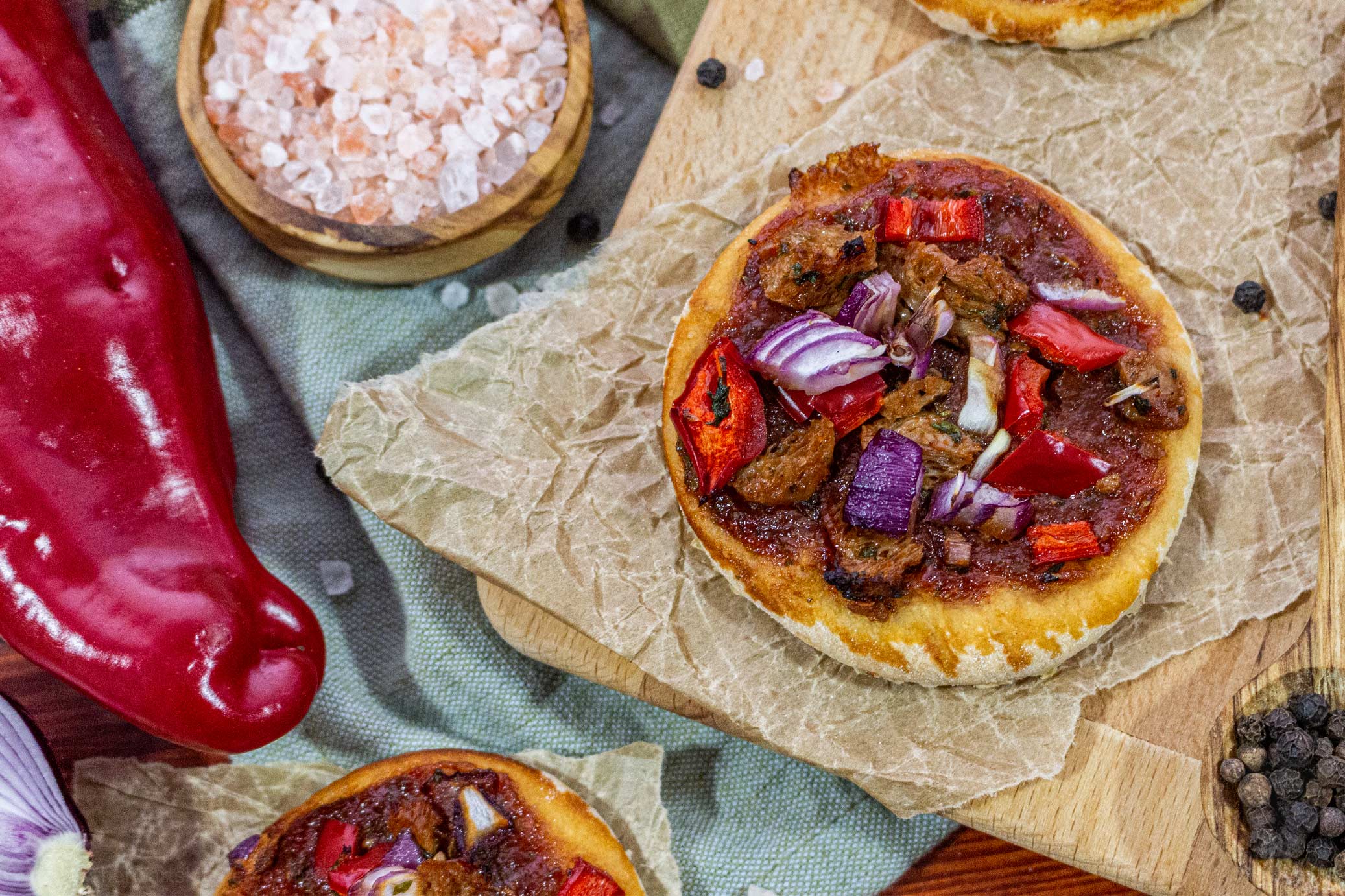 vegane BBQ Hühnchen Mini Pizzen