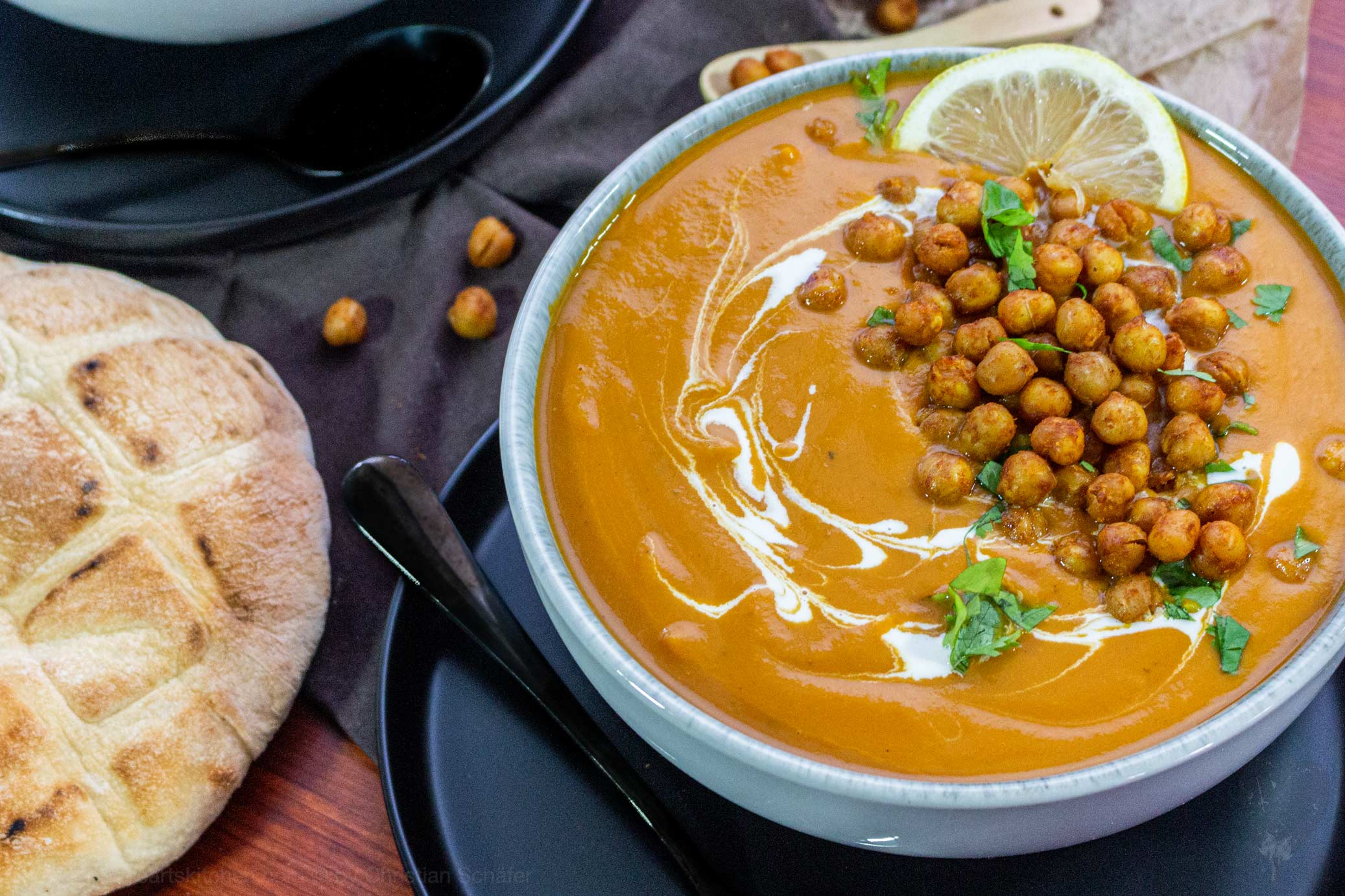 Marokkanische Süßkartoffel-Kürbis-Suppe