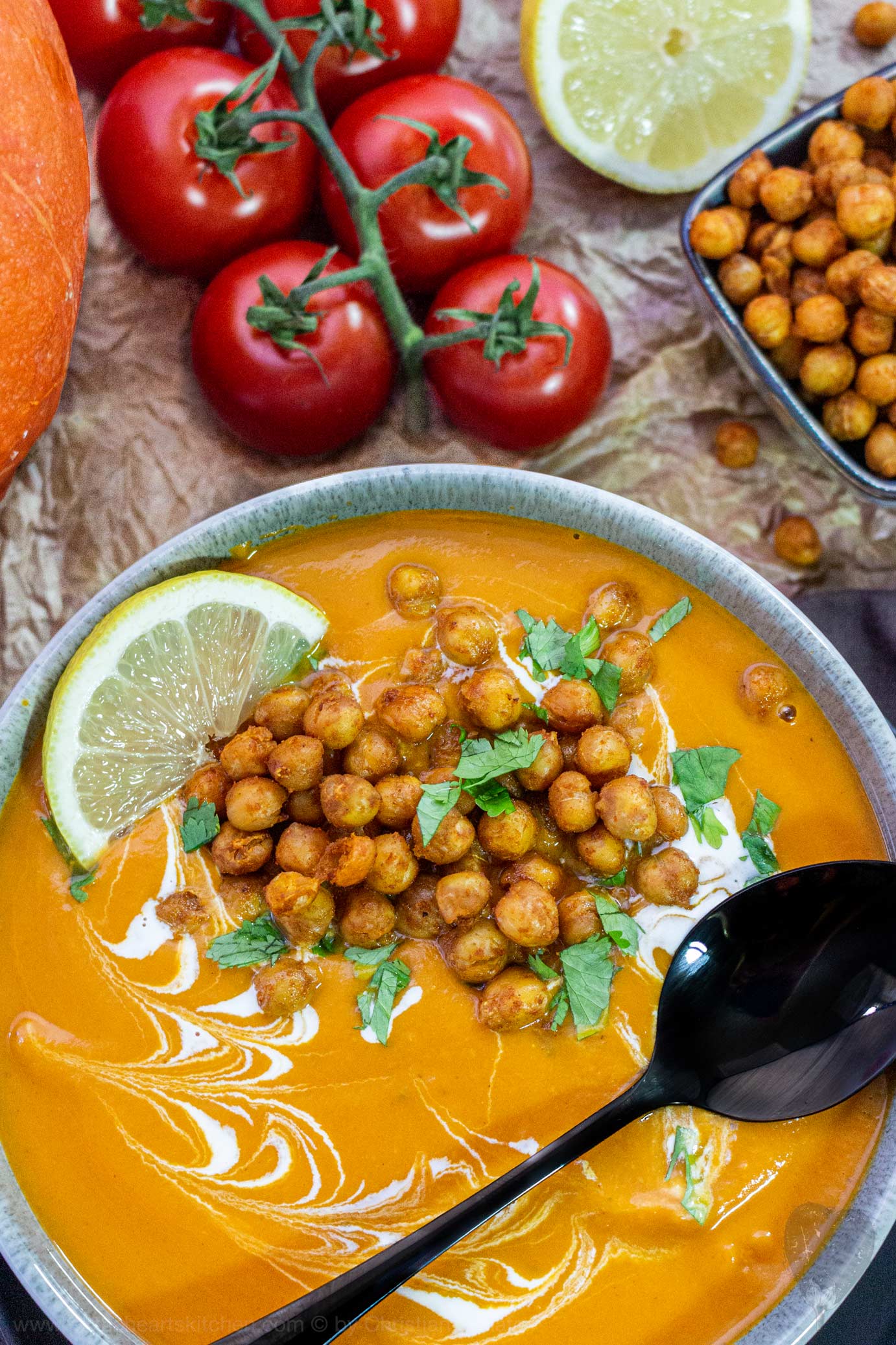 Marokkanische Süßkartoffel-Kürbis-Suppe